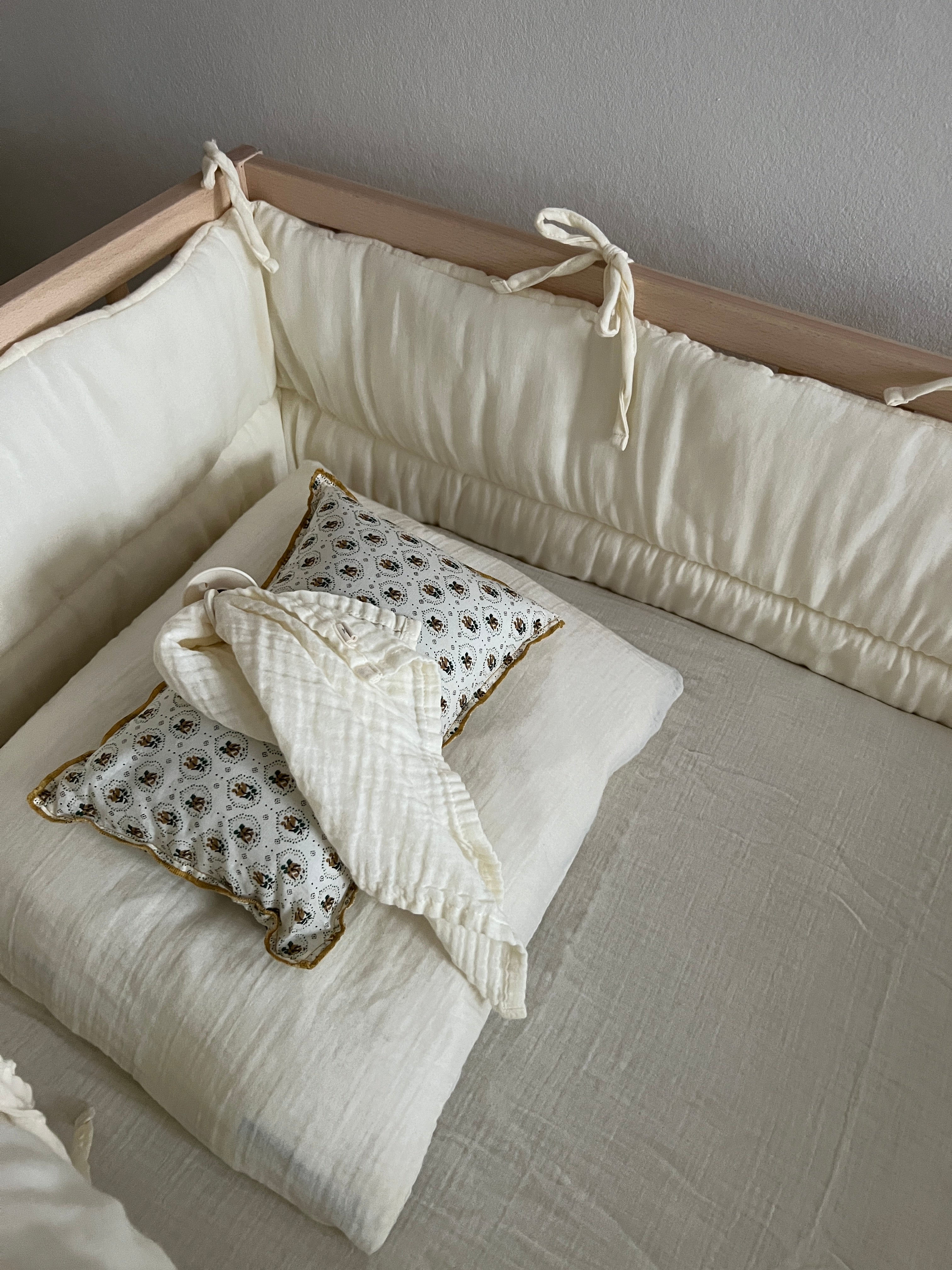 Bed Bumper Cream
