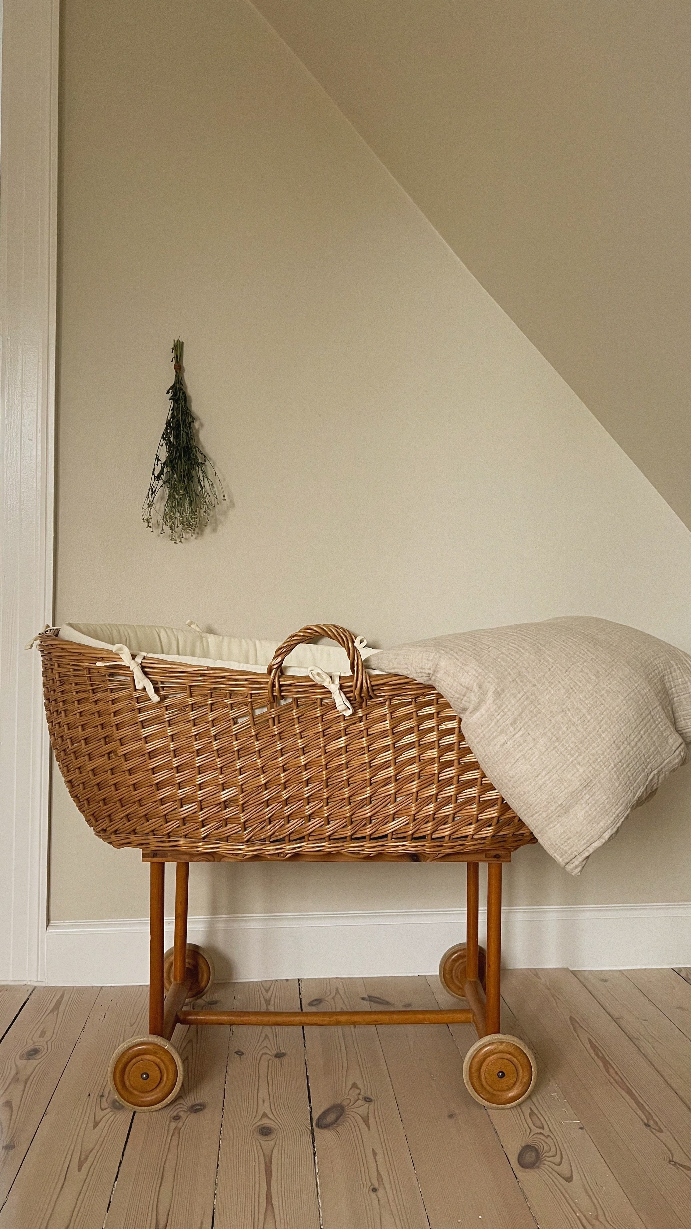 Crib Bed Bumper Cream