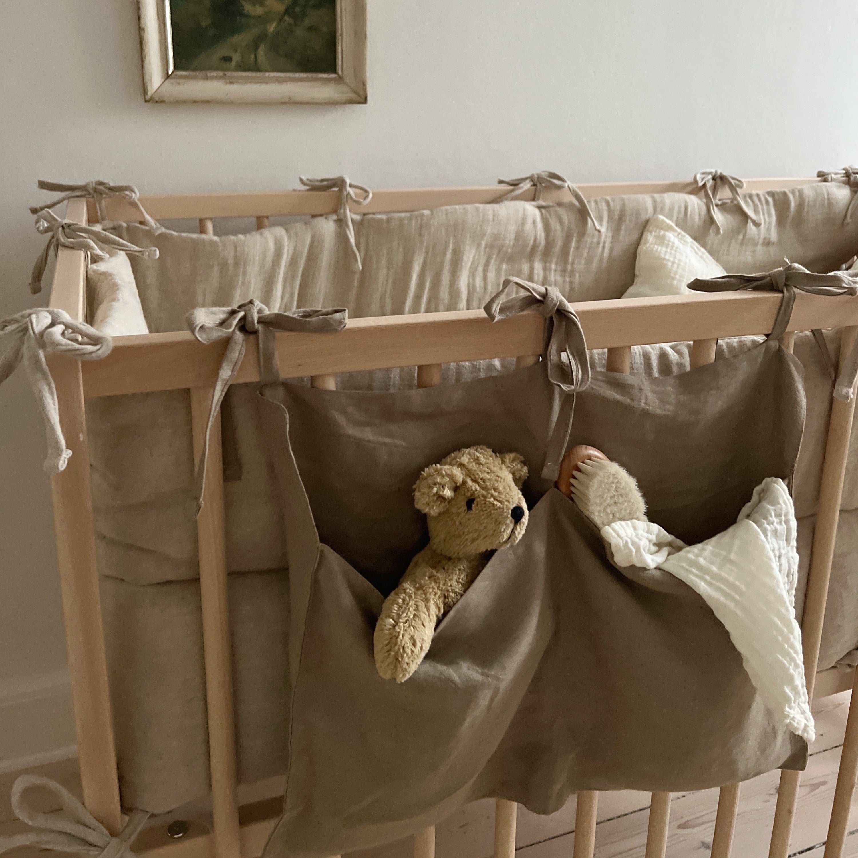 Linen Bed Pocket Dark Beige