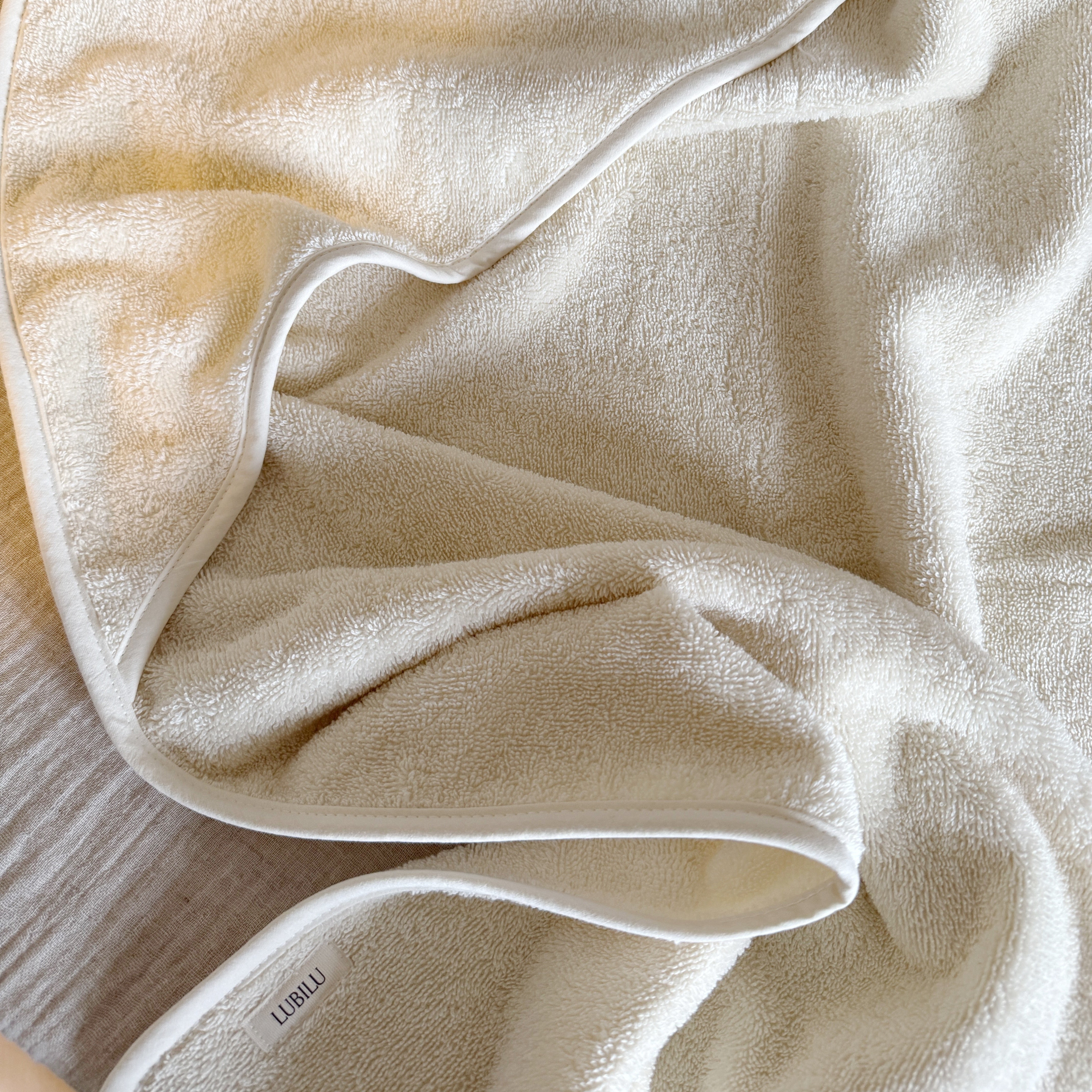 Lubilu Organic Hooded Towel Creme