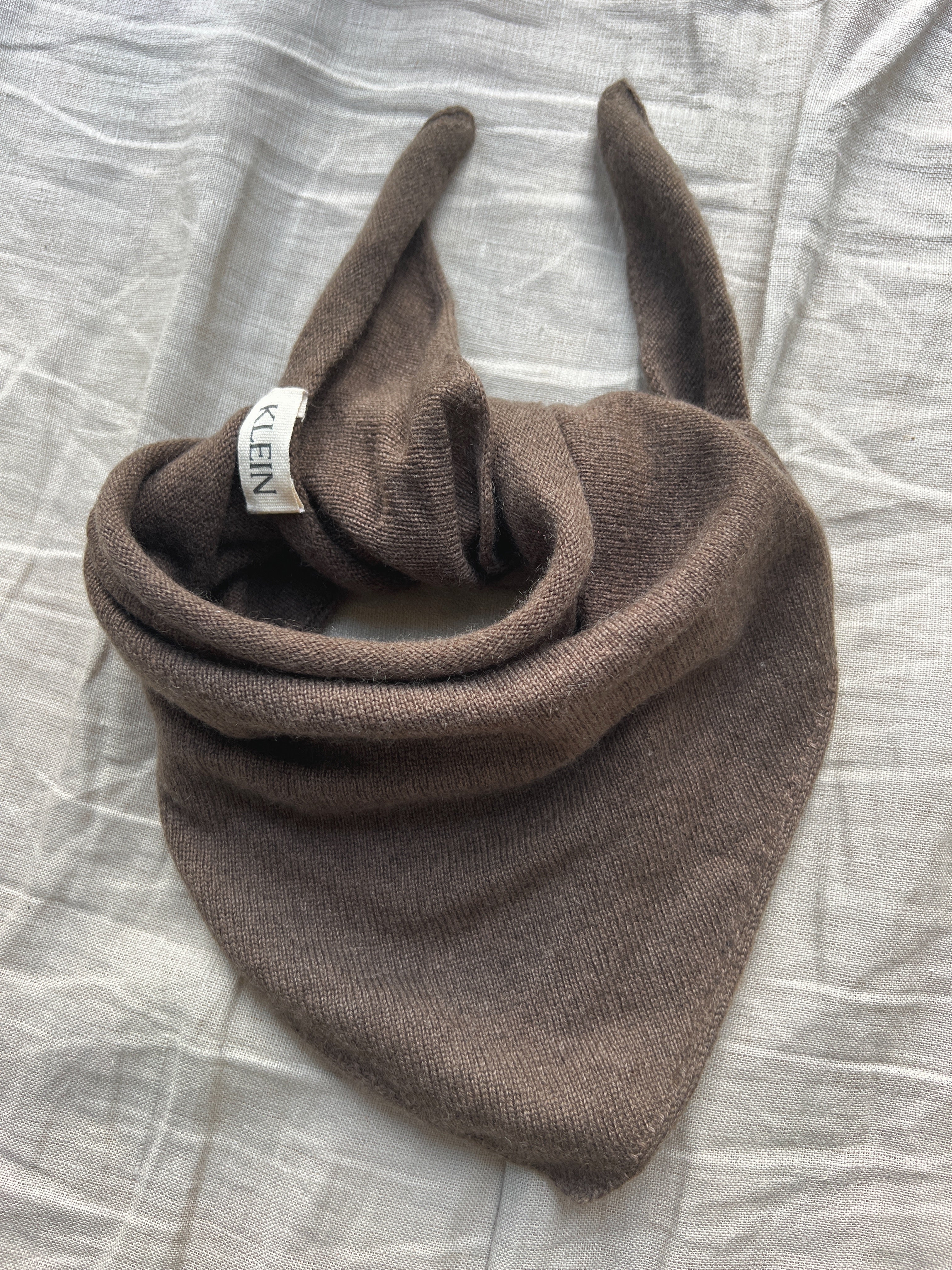 Cashmere Triangle Scarf Brown