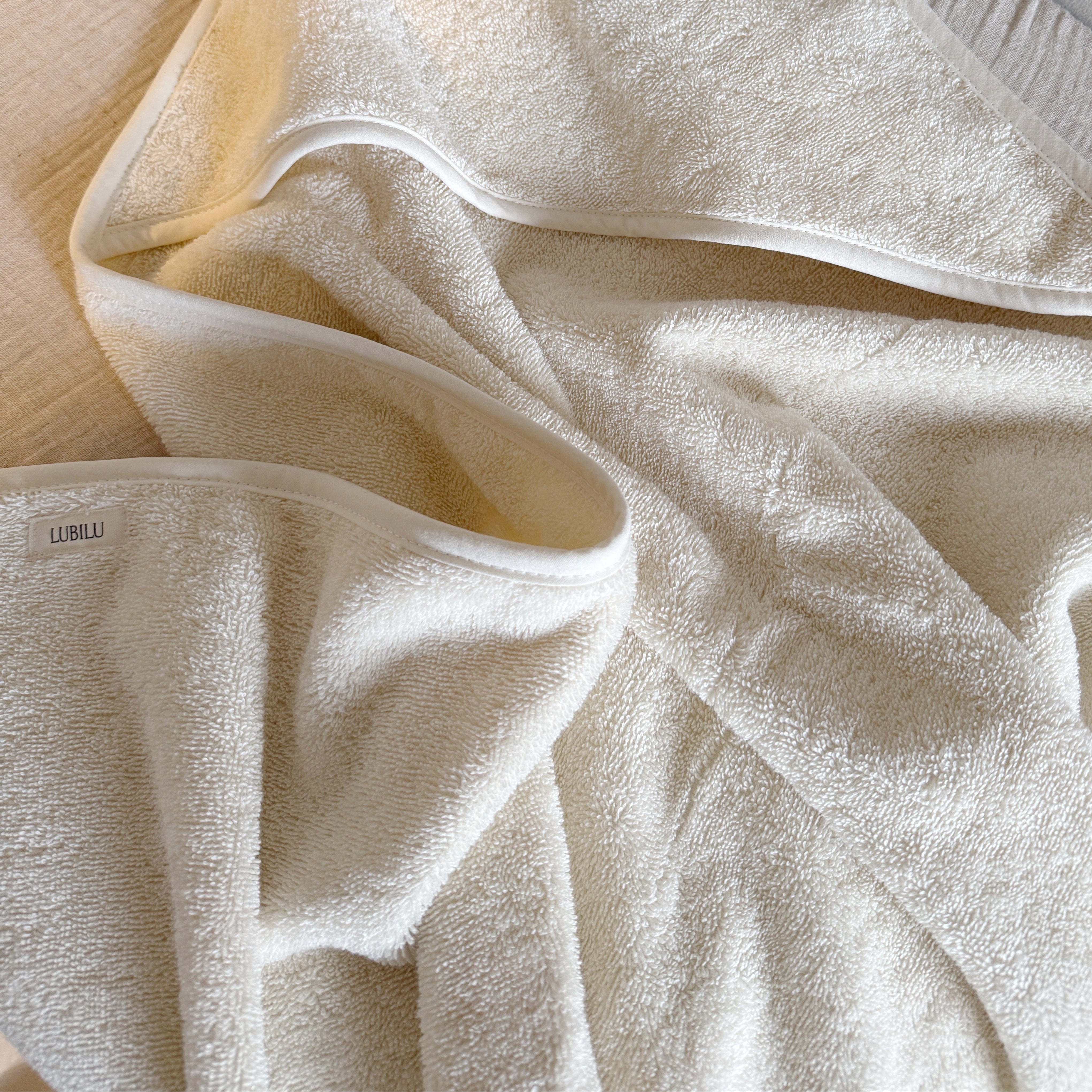 Lubilu Organic Hooded Towel Creme